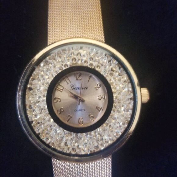 Geneva Rose Gold floating diamonds watch - Picture 1 of 4